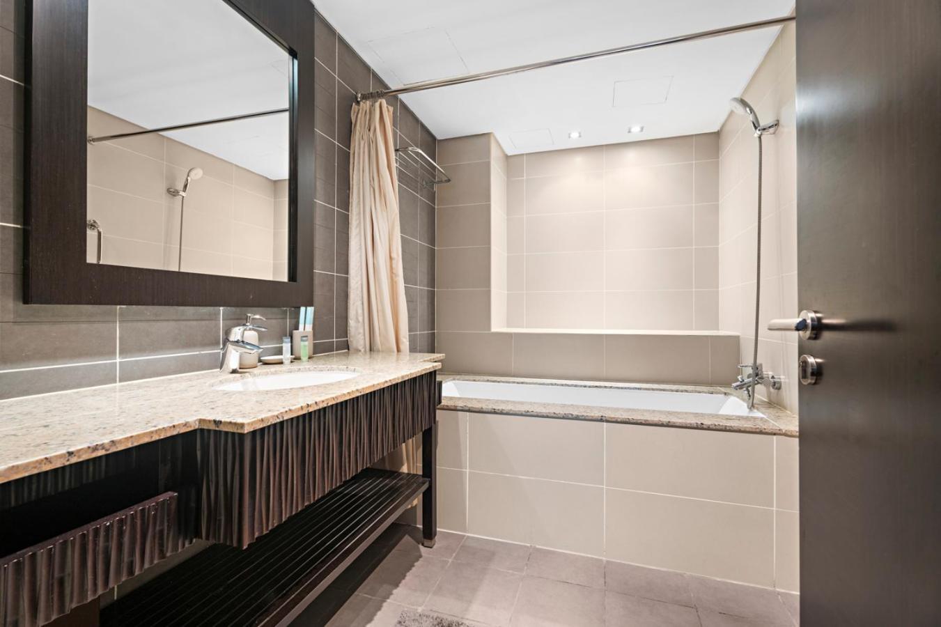 Apartment Stonetree - Luxury 2 Bedroom - Access Dubai